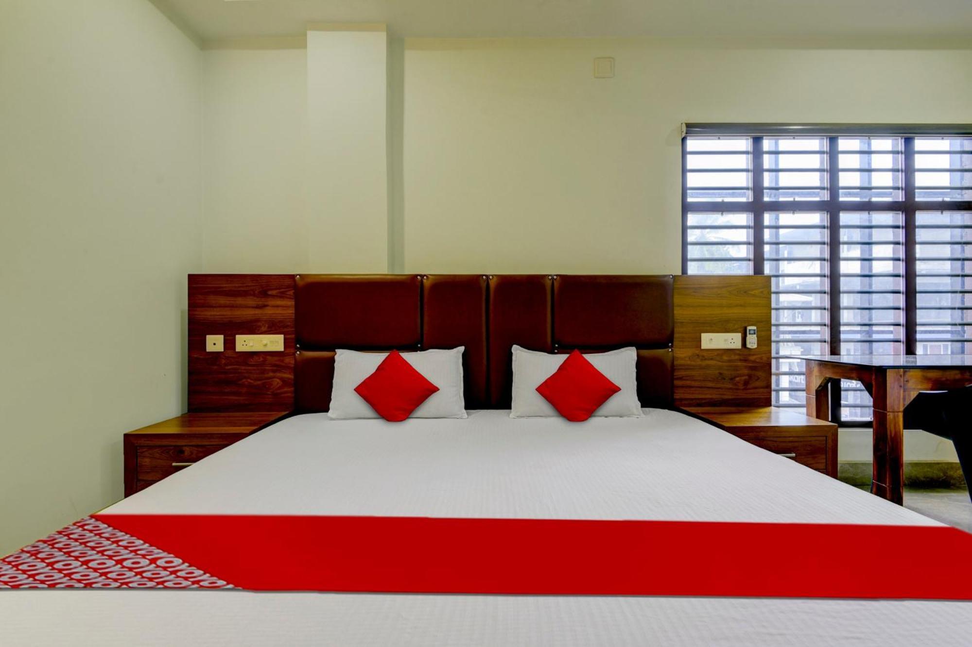Hotel O Royal Tower Lodge Etakkare 外观 照片